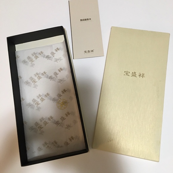 ❌🛑SOLD🛑❌ Vintage 100% Silk Boshine Scarf 💜 - Picture 2 of 16